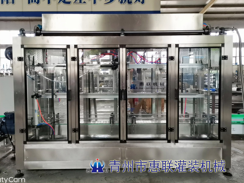 葉面肥灌裝機(jī)可以根據(jù)客戶(hù)的不同要求進(jìn)行不同改進(jìn)