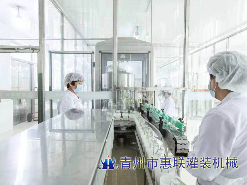 白酒灌裝機(jī)在河北衡水
